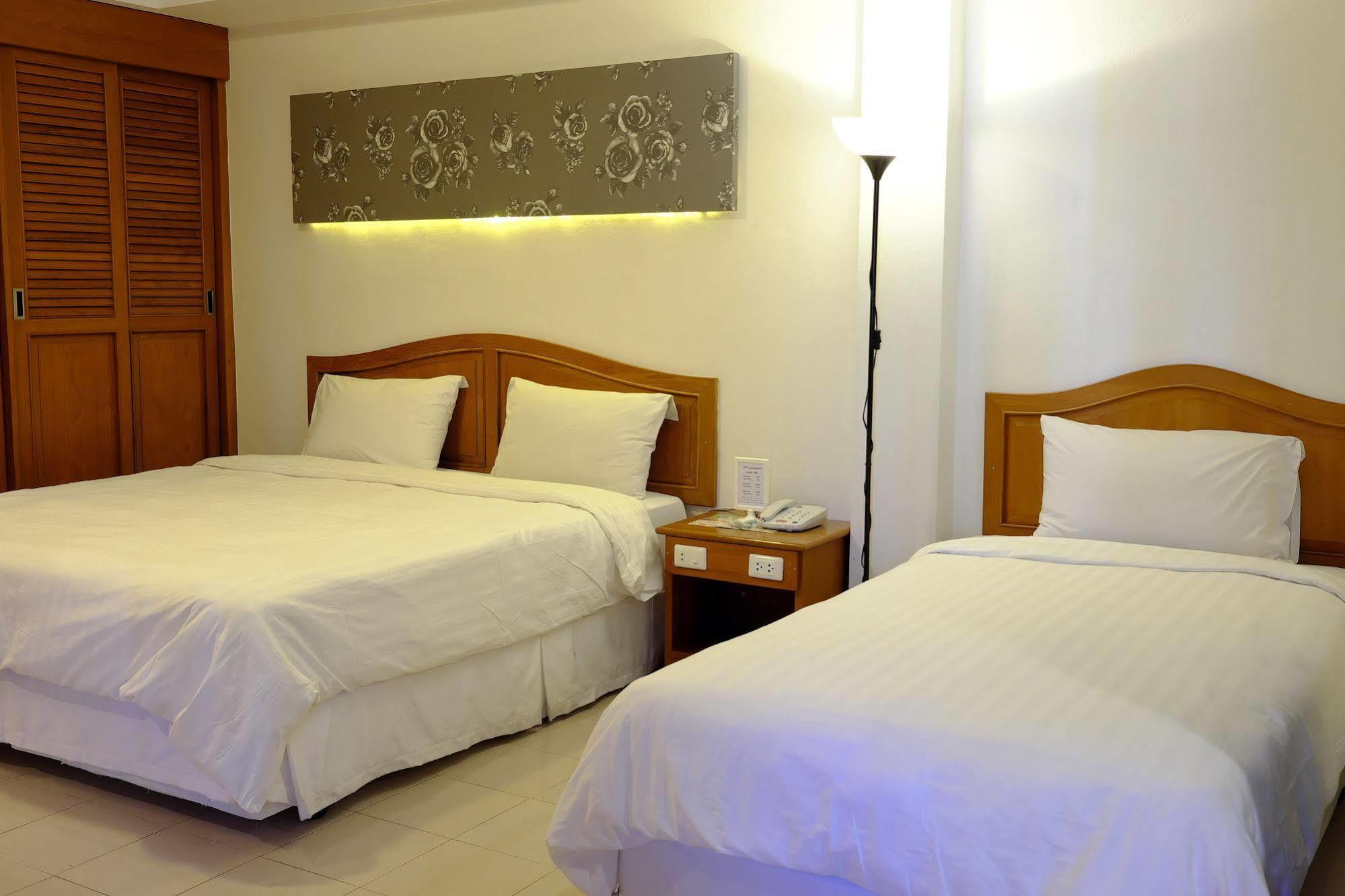 Pj Inn Pattaya Dış mekan fotoğraf