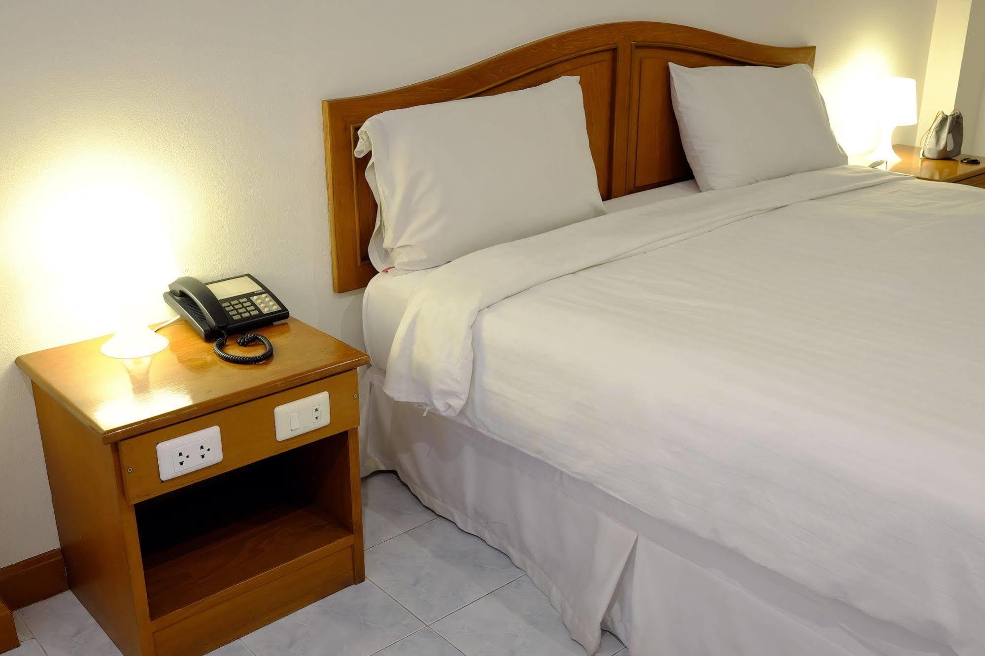 Pj Inn Pattaya Dış mekan fotoğraf